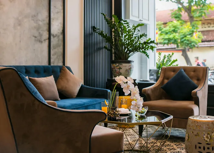 Golden Rooster Hotel
